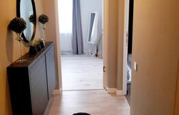 Apartament lux 3 camere, 2 bai, etaj 1, parcare, zona Terra