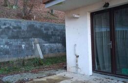 Apartament in vila 4 camere, decomandat, 120 mp si gradina 125 mp, Sub Cetate