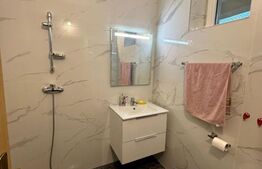 Casa cu 8 camere, 300 mp, 20 parcari, zona Lidl