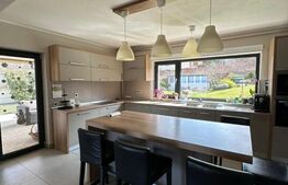 Casa la cheie: 227 mp, 690 mp teren, 2 garaje, zona Faget