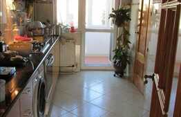 3 camere, decomandat, 91 mp, boxa subsol, zona strazii Nicolae Titulescu