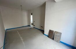 Apartament cu 3 camere, parter cu terasa, 55 m2,  la 2 min pe jos de Vivo