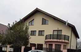 Casa de tip duplex de 210 mp, practic compartimentata, in Sanpetru 