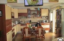 3 camere, 62 mp, finalizat in 2015! A.C! Pod de 45 mp! Zona Eroilor! Parcare!