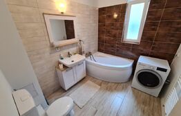 Apartament modern, 3 camere, etaj 2, zona Sesul de Sus