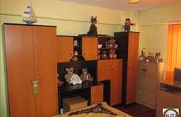 De vanzare, 3 camere, etaj intermediar, boxa la subsol, zona Piata Marasti!