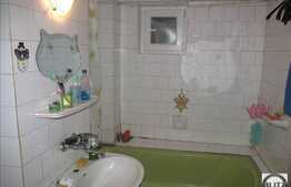 De vanzare, 3 camere, etaj intermediar, boxa la subsol, zona Piata Marasti!