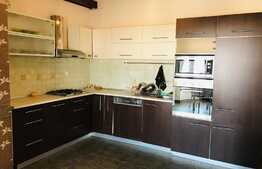 Aparatament cu 4 camere, 135 mp, mobilat modern, panorama deosebita asupra orasului! 