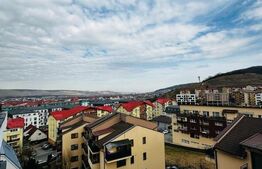 Apartament 3 camere cu CF, 2 bai, 65mp, parcare, zona Fagului 