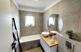 Apartament lux, 3 camere, 64mp, parcare, zona Dumitru Mocanu