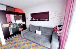 Apartament de 3 camere, 64mp, balcon, parcare, zona Sub Cetate