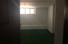 De vanzare, casa in Schei