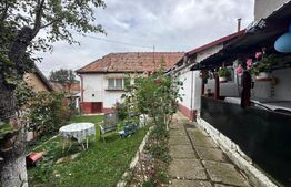 Casa individuala 4 camere 94mp utili, singur in curte, zona Schei