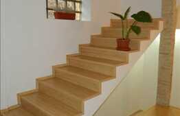 5 camere, 212 mp, garaj, semineu, zona linistita!Oferta-plata in avans pe 6 luni