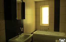 De vanzare 2 camere, 55 mp, balcon, zona strazii Florilor! Imobil nou!