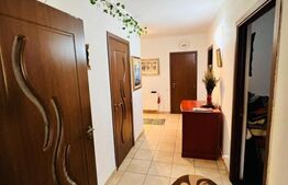 Apartament 3 camere, decomandat, 75 mp utili, balcon, zona Cetatii