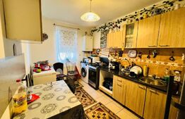 Apartament 3 camere, decomandat, 75 mp utili, balcon, zona Cetatii