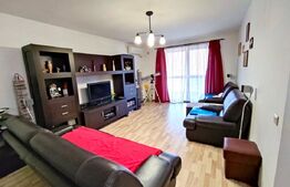 Apartament 3 camere, 82mp+ 60mp pod cu CF, 2 bai, parcare, zona Porii