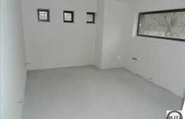 Penthouse cu 4 camere, 108 mp, semifinisat,terasa, zona linistita!