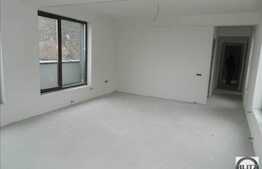 Penthouse cu 4 camere, 108 mp, semifinisat,terasa, zona linistita!