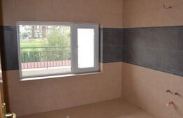 Casa de 500 mp utili cu 1100 mp de teren!