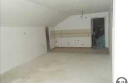 Vanzare mansarda cu 2 camere, 50 mp, zona Terra! Finisata! Parcare inclusa!