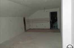 Vanzare mansarda cu 2 camere, 50 mp, zona Terra! Finisata! Parcare inclusa!