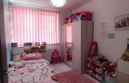 Apartament, 3 camere, 58 mp, loc de parcare, zona Terra