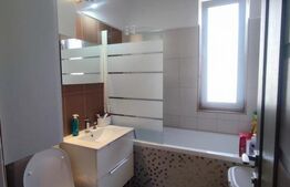 Apartament, 3 camere, 58 mp, loc de parcare, zona Terra