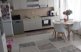 Apartament, 3 camere, 58 mp, loc de parcare, zona Terra