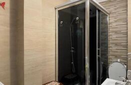 Apartament de 3 camere, 56 mp, terasa, parcare, zona Sub Cetate