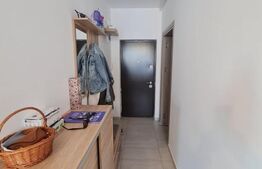 Apartament de 3 camere, 56 mp, terasa, parcare, zona Sub Cetate