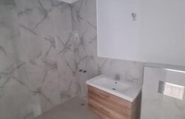Apartament finisat, finisaje noi, semidecomandat, 3 camere