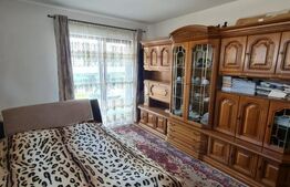 Apartament mobilat si utilat, 3 camere, gradina de 80 mp, zona Sub Cetate