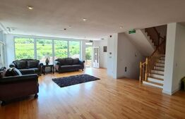 Casa cuplata, 400 mp utili si 650 mp de teren, sat Tauti