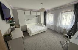 Duplex 4 camere, 120 mp utili, 300 mp teren, piscina incalzita, panouri solare