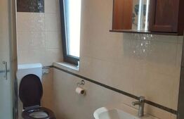 Casa tip duplex, 4 camere, garaj, 125 mp de gradina, zona Sub Cetate