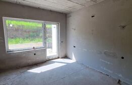 Casa individuala, 5 camere, 714 mp de teren, la 5 minute de Vivo