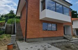 Casa individuala, 5 camere, 714 mp de teren, la 5 minute de Vivo