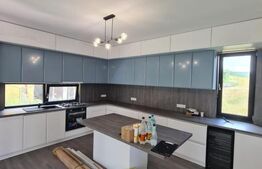 Casa 4 camere, 2 terase, finisaje noi, Motel Gilau