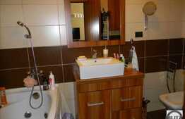 Apartament 2 camere, 44 mp, boxa la subsol, zona strazii Dacia