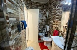 Apartament de 3 camere, decomandat, 74 mp, zona Piata Unirii