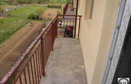 Mansarda de vanzare cu 3 camere, 60 mp, zona strazii Florilor! Loc parcare cu CF