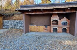 Casa de vacanta, 5 camere, 130 mp, teren 1000 mp, zona Valea Ierii