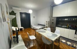 Apartament de 3 camere, decomandat, 121 mp, zona Piata Unirii