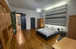 Apartament de 3 camere, decomandat, 121 mp, zona Piata Unirii