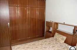 Vanzare apartament 3 camere, decomandat, 65 mp utili, zona Bucegi, boxa inclusa