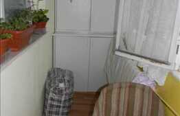 Vanzare apartament 3 camere, decomandat, 65 mp utili, zona Bucegi, boxa inclusa