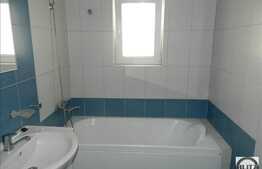 De vanzare 2 camere, 43 mp, etaj intermediar, zona magazinului Unicarm!