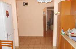 Apartament 3 camere, 66 mp, decomandat, etaj intermediar, zona Bucium